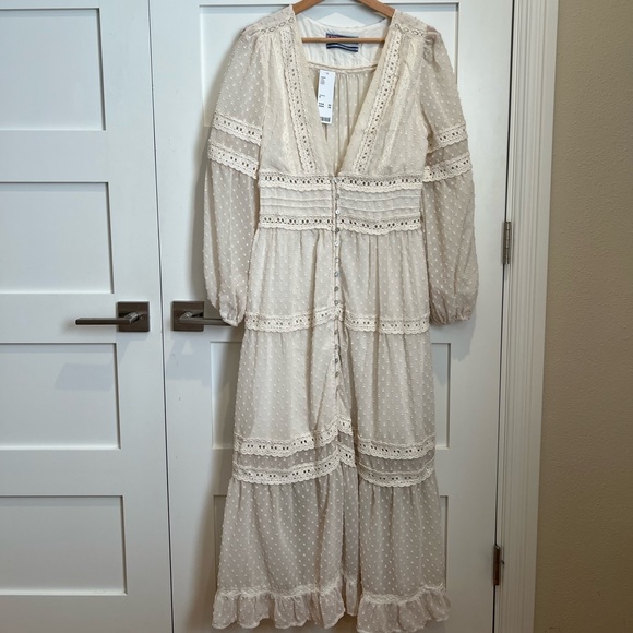 Kimchi Blue Dresses & Skirts - 🆕 Urban Outfitters Kimchi Blue Bliss Embellished Bell sleeve Dress Size M